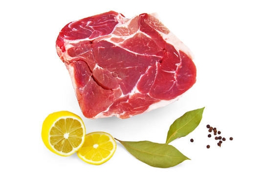 檸檬和月桂葉豬肉