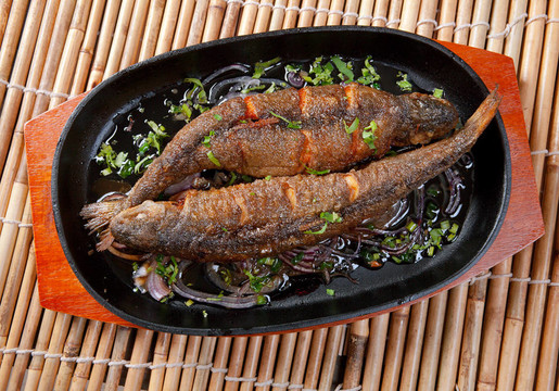 烤鱒魚