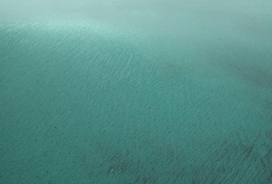 水沙與光模糊背景