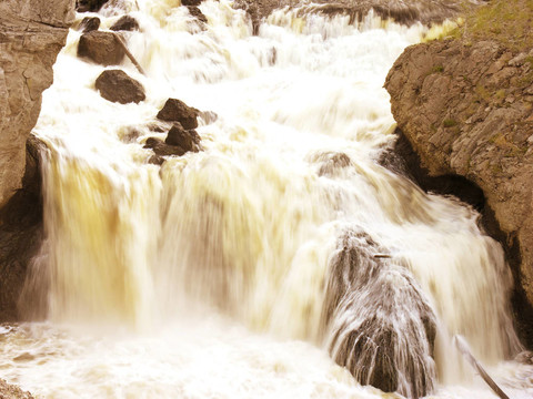 Firehole Falls；Yellowstone
