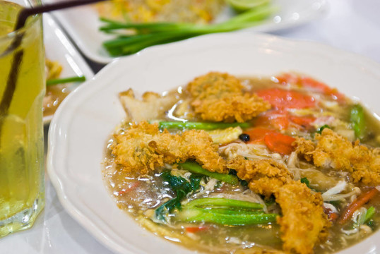 大鼠；金蘑菇湯；炸雞