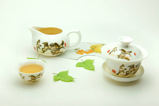 新骨的中國(guó)茶具
