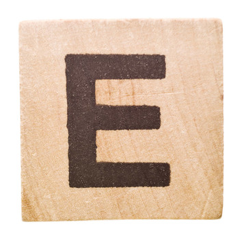 字母E