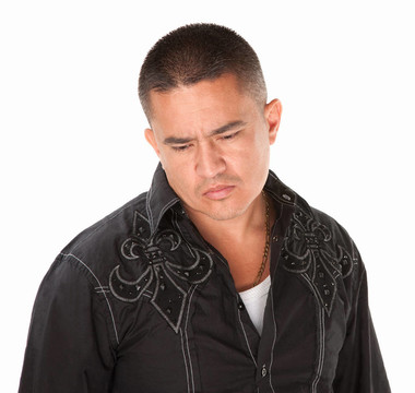 悲傷的Hispanic Man