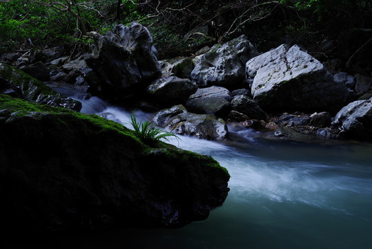 山溪水