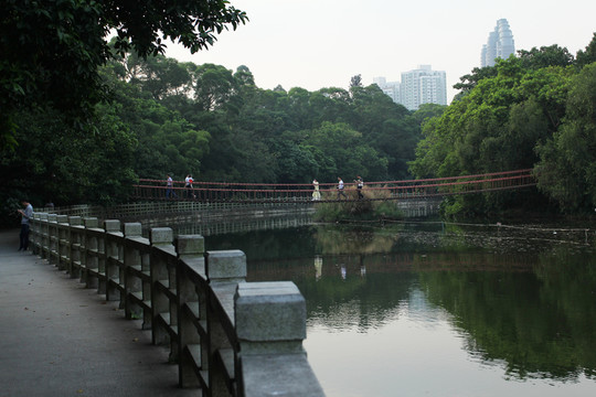 鐵索橋