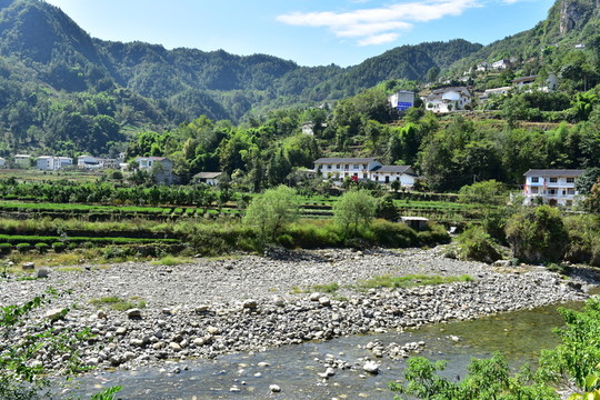 恩施市麂子渡景區(qū)田園風(fēng)光