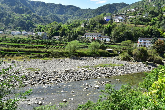 恩施市麂子渡景區(qū)田園風(fēng)光