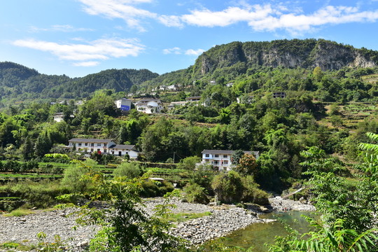 湖北恩施市麂子渡景區(qū)田園風(fēng)光