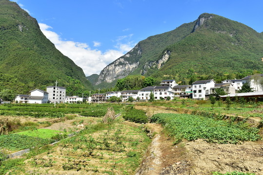 湖北恩施市麂子渡景區(qū)田園風(fēng)光