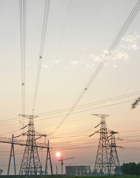 輸電線路 電力鐵塔