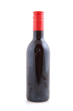 一瓶紅葡萄酒