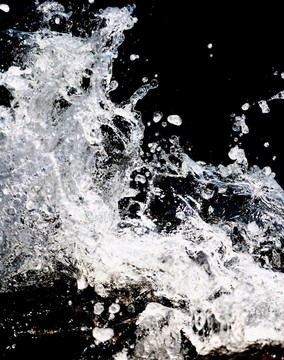 水
