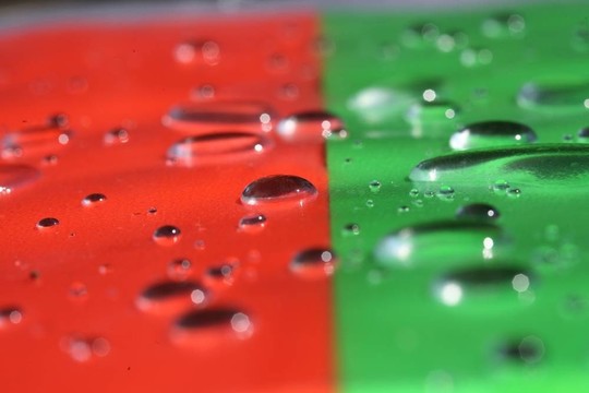 水