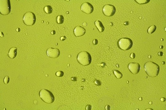 水