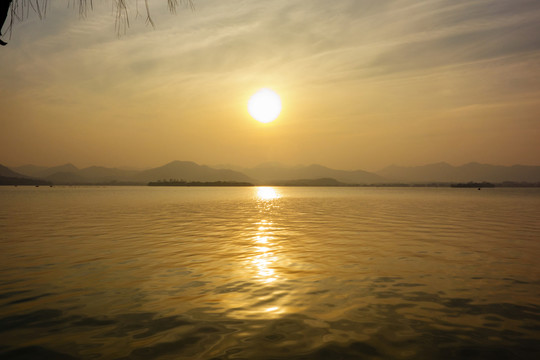 浙江杭州西湖風(fēng)光夕陽(yáng)日落紅霞