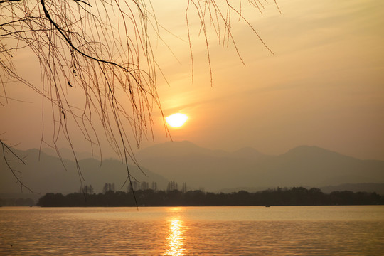 浙江杭州西湖風(fēng)光夕陽(yáng)日落紅霞