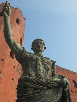 Caesar Augustus的雕像