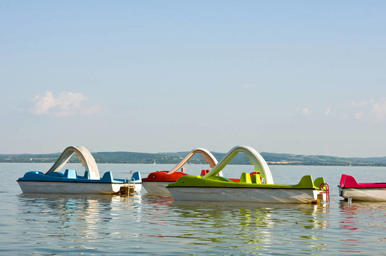 在巴拉頓湖Pedalos