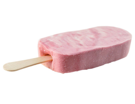 草莓冰淇淋