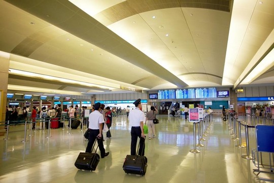 Touyuan縣；臺灣；七月；第七；2011：中正國際機場與航空公司工作人員盧比