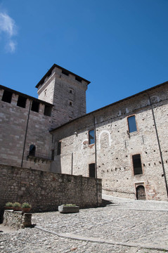 安杰拉城堡要塞（Rocca Borromeo）