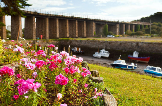 英格蘭河船低潮橋