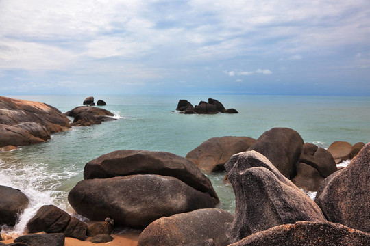 風(fēng)景如畫的海岸懸崖。蘇梅島