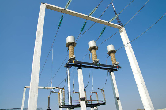 用開關和斷路器的高壓變電站部分