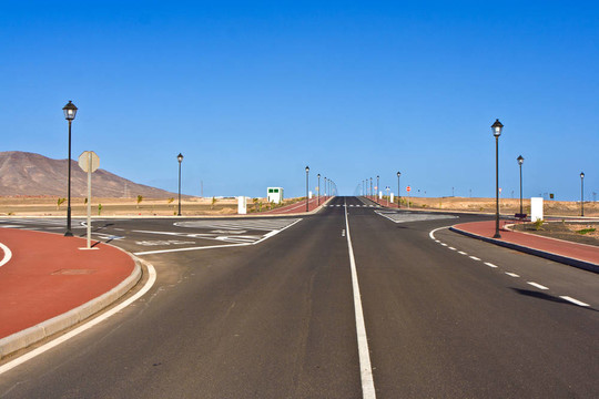開發(fā)區(qū)的新道路