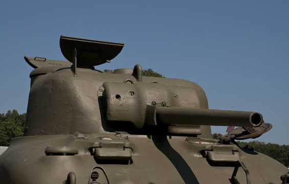 舍曼的坦克炮塔特写。