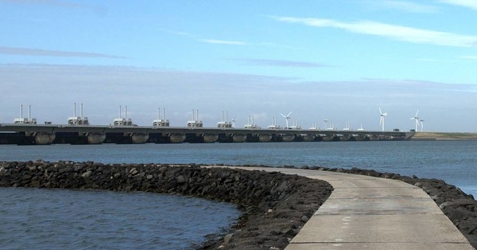 大壩；在西蘭省海和風的綠色能源