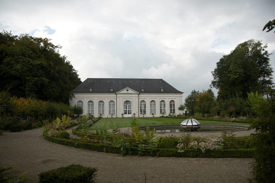 瑟內(nèi)夫城堡和公園在Wallonia