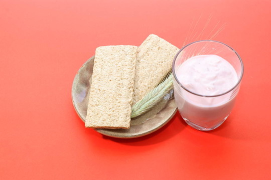 面包和玉米；小麥；冰沙