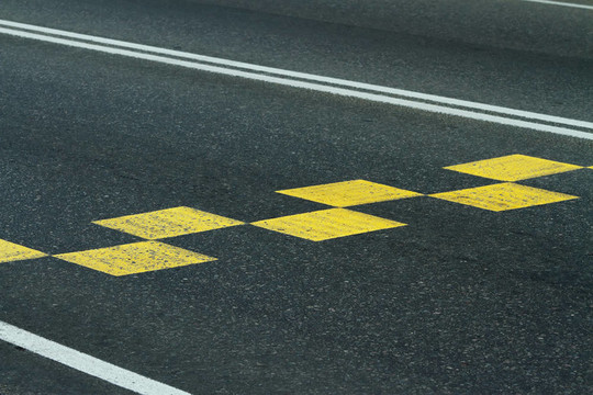 道路上的標(biāo)記