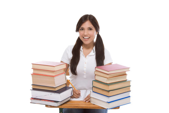 友好的西班牙裔大學(xué)生與書籍