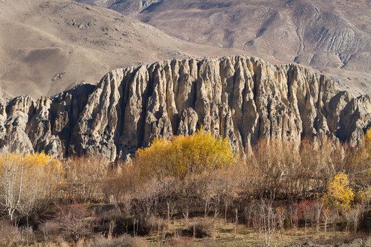 秋天在安納布爾納峰