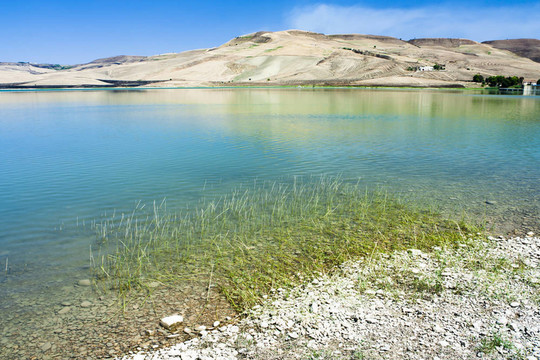 basentello湖