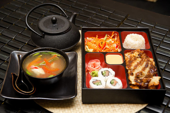 粟實(shí)的午餐