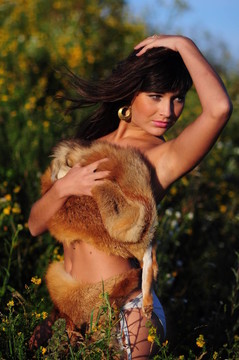 女子冒充Bikini And Fur