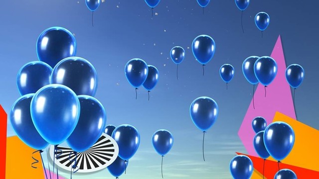 天空背景中的藍(lán)色氣球