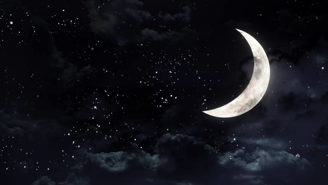 夜空中的半個月亮
