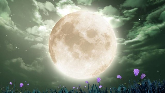 夜空中的月亮