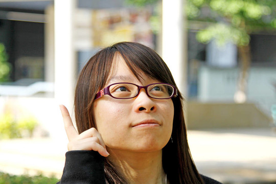 一個(gè)有想法的亞洲女人