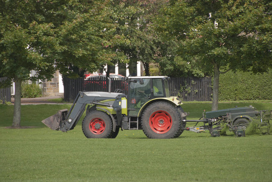 拖拉機和lawnmower2