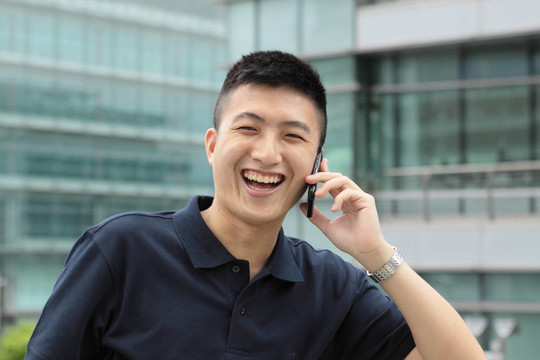 電話里的男人