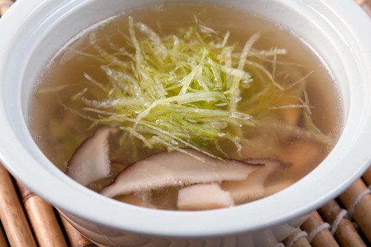 中國海鮮面條湯