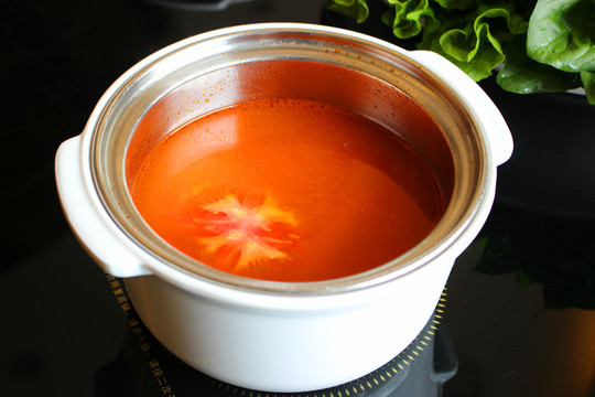 營養(yǎng)番茄鍋