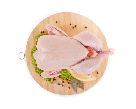 新鮮的生雞肉和調(diào)料；高視角