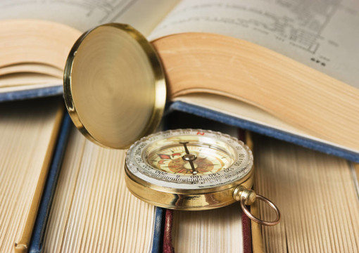 指南針與舊書